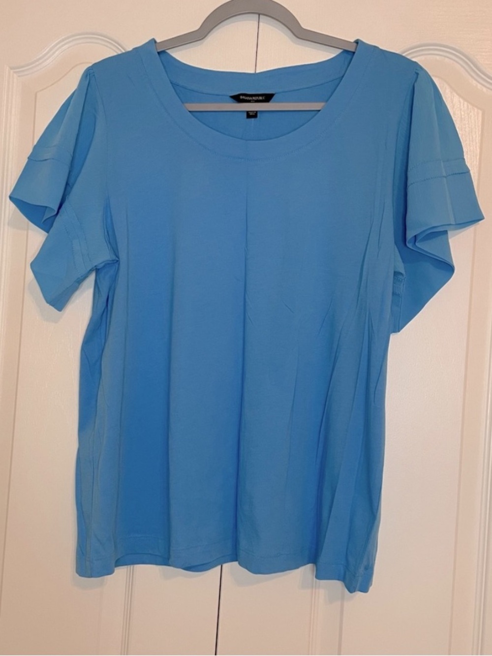 Banana Republic mixed material flutter sleeve tee